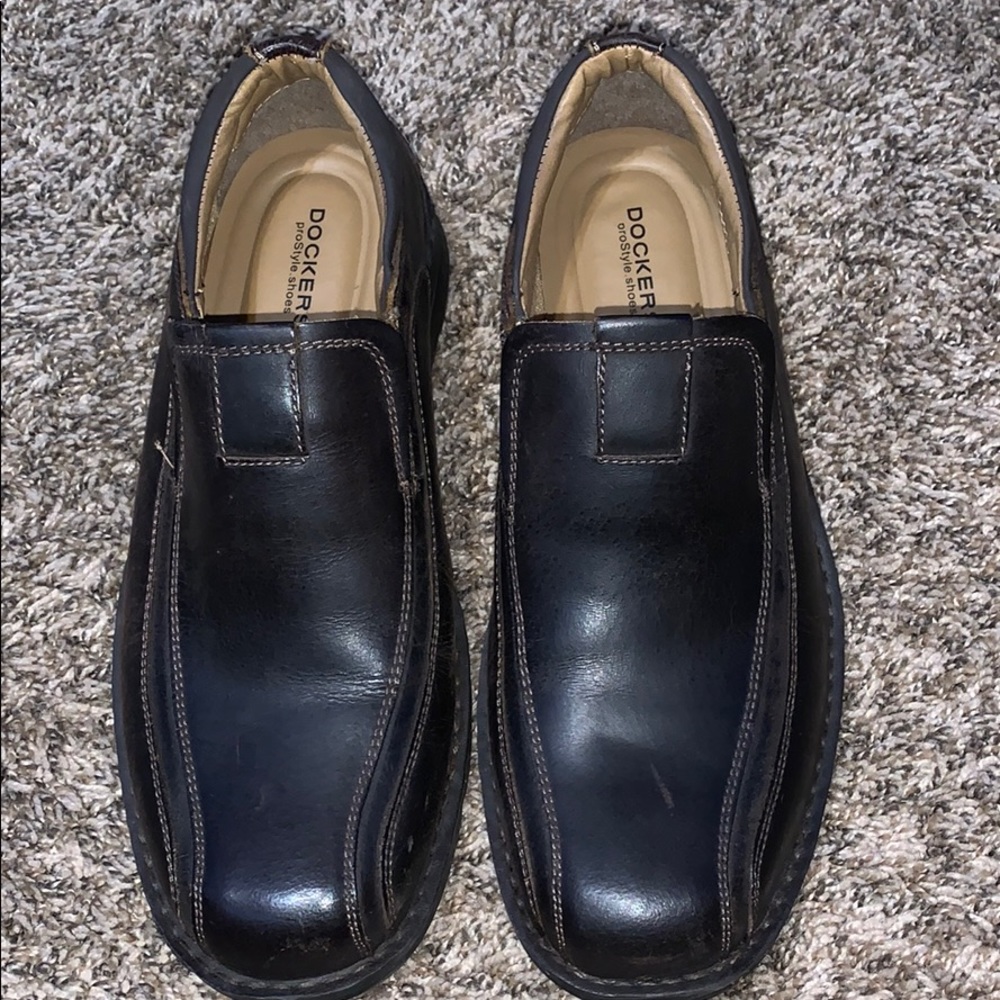 Men’s Dockers leather loafers. EUC